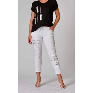 Introducing the Annika Jeans – a perfect blend of comfort, style, and a touch of dazzling flair. These pull-on fit jeans with an elasticated waist redefine the essence of easy-wear fashion, ensuring you look effortlessly chic without compromising on comfort.